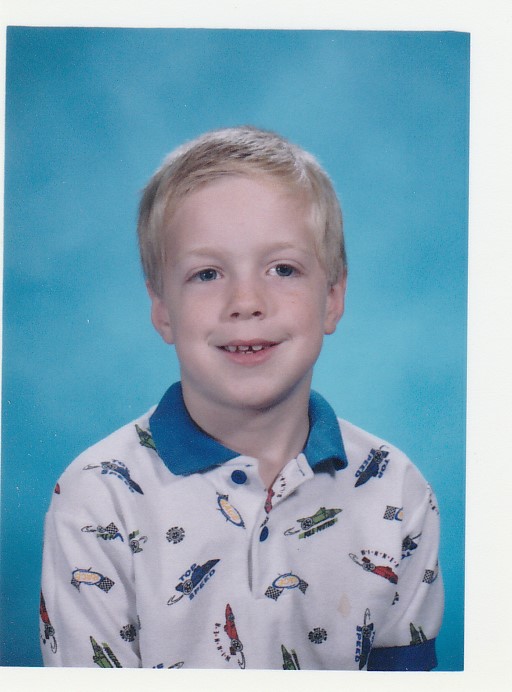 Tommy
3ed Grade 8 years 99-00
