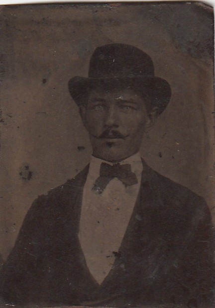 Old Unidentified McClanahan

