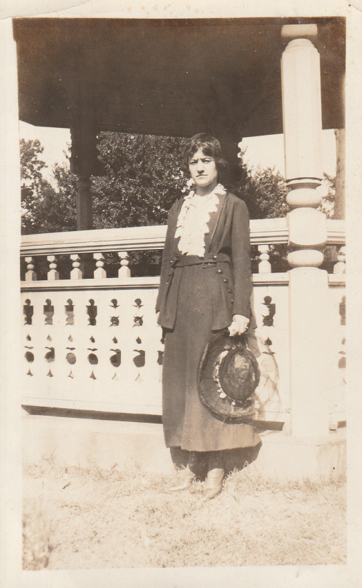 Old Unidentified McClanahan
