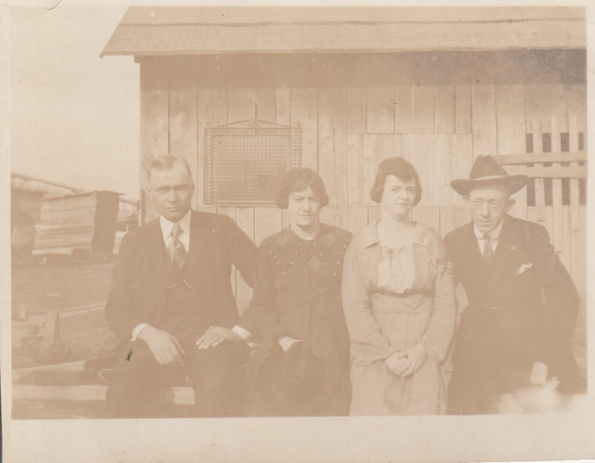 Old Unidentified McClanahan
