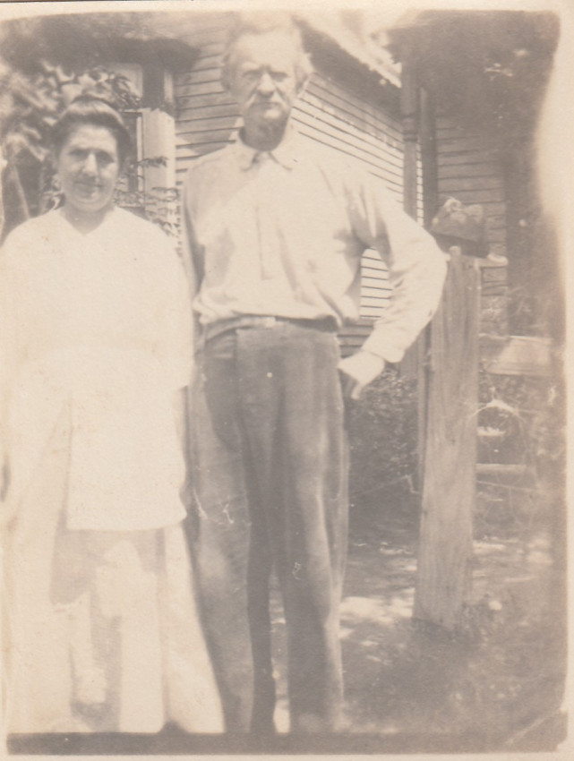 Old Unidentified McClanahan
