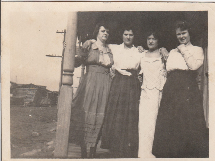 Old Unidentified McClanahan
