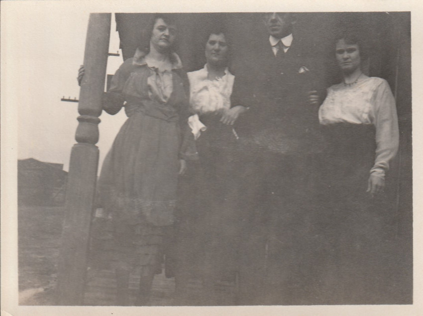 Old Unidentified McClanahan
