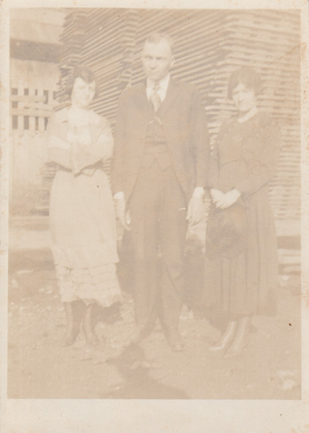 Old Unidentified McClanahan
