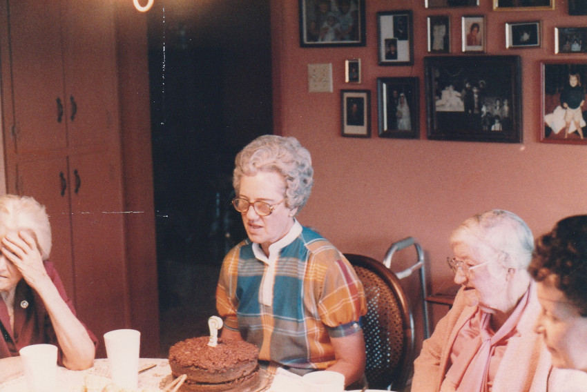 Maxine Aunt Zetta
