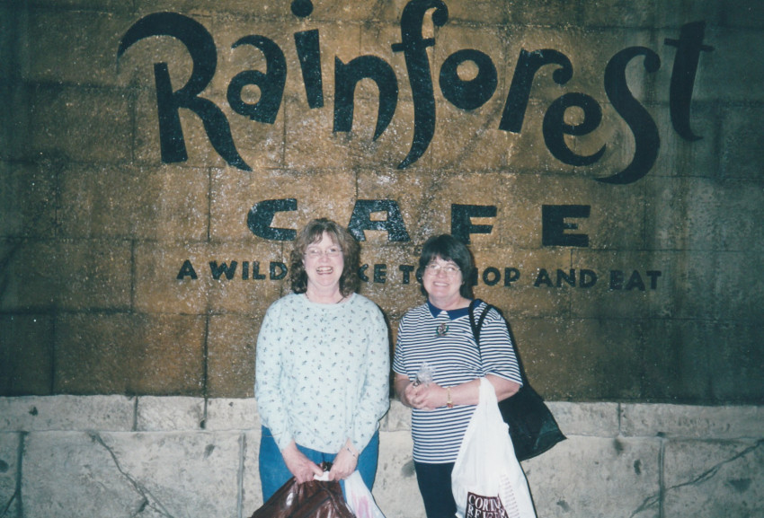 Rain Forest Cafe
