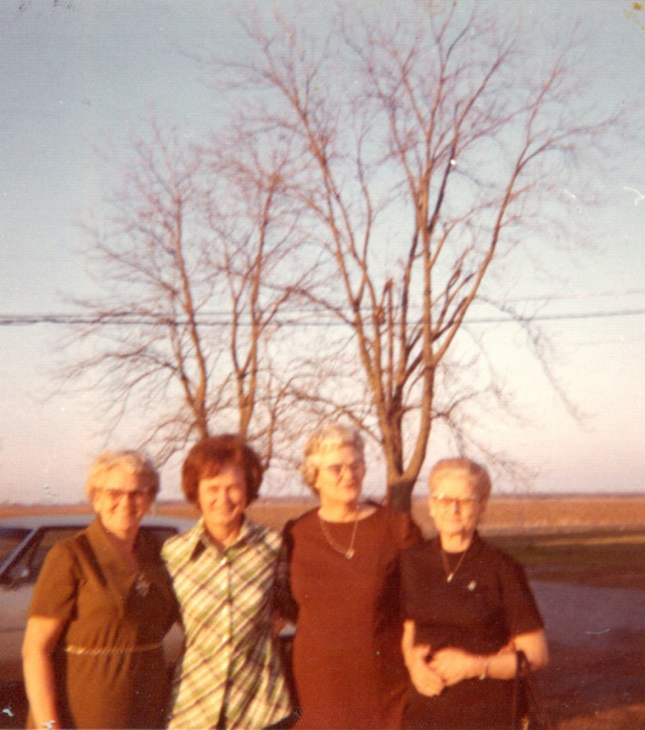 May 1973
Linda Bell, Nancy Houser, Anne Crabtree, Pauline Phillips
