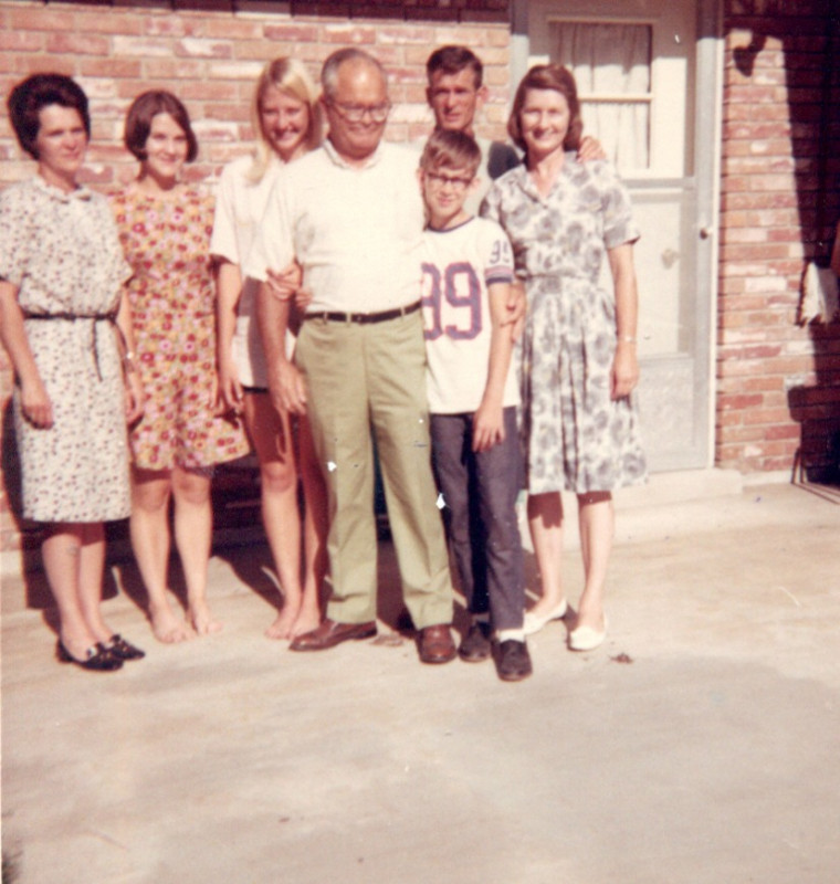 Gay Bowlin, Saraha Bowlin, Mary Ellen Bowlin, Harry D. Mizell, Johnny Mizell, Joe Tom Mizell, Gloria Mizell
